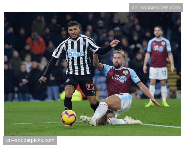 消息:布伦特福德1-1战平纽卡斯尔,双方门将各贡献关键扑救